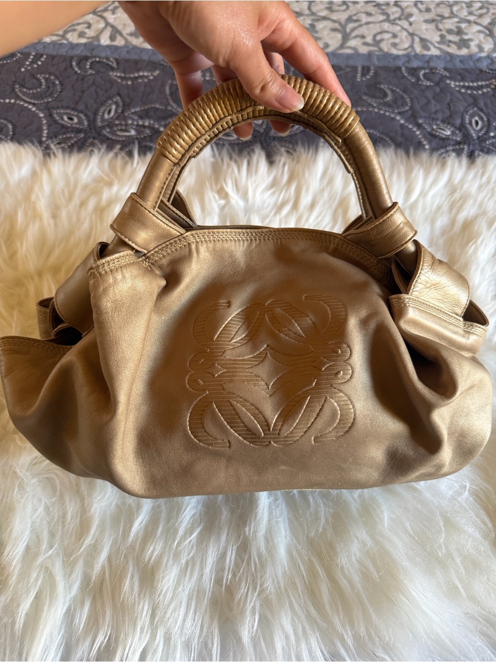 Loewe Nappa Aire Bag - metallic gold